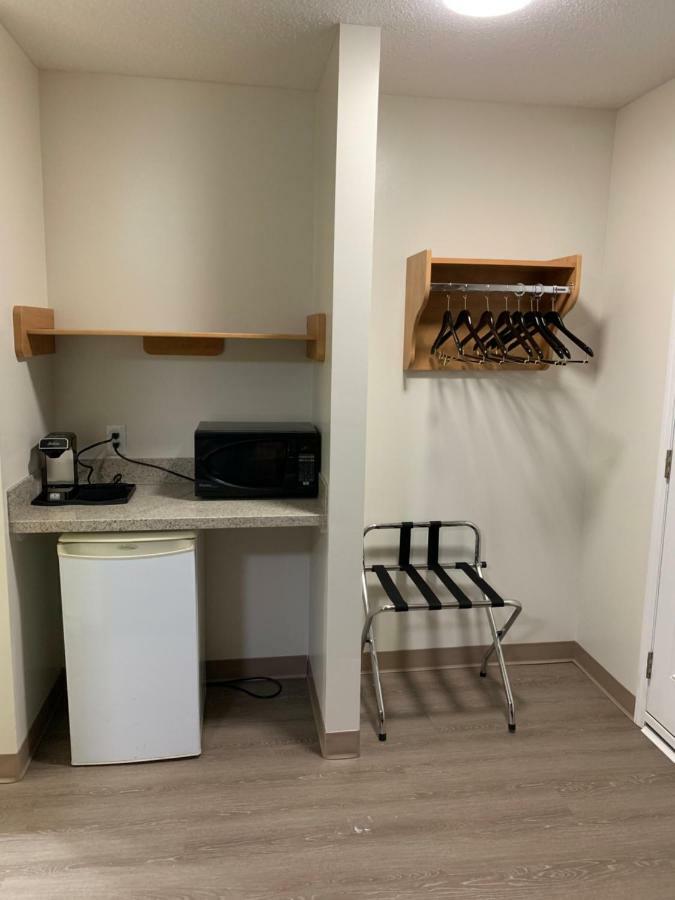 Westway Inn Motel Neepawa 외부 사진