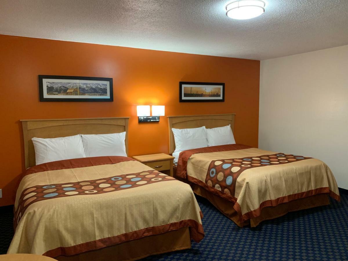 Westway Inn Motel Neepawa 외부 사진