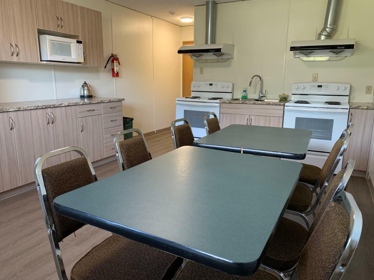 Westway Inn Motel Neepawa 외부 사진