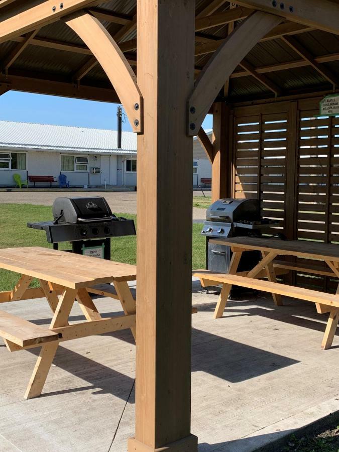 Westway Inn Motel Neepawa 외부 사진